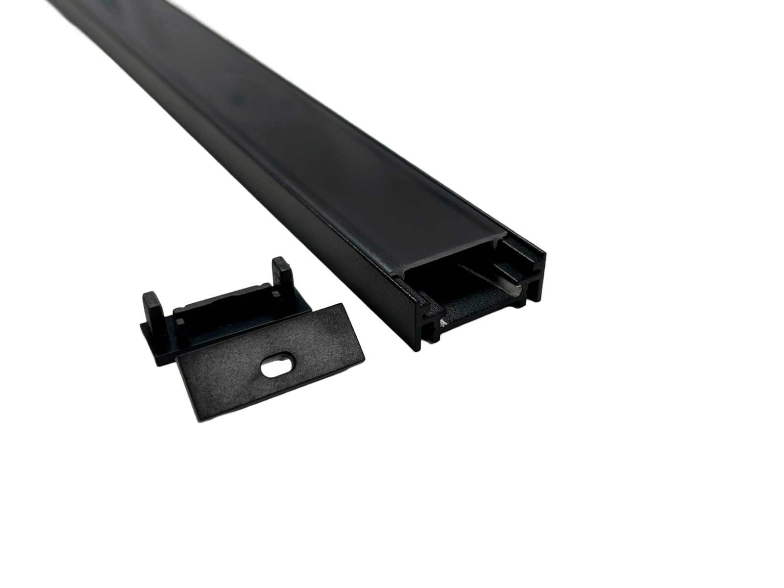 Alu-skinne 23x8.7mm. Sort. 180 cm. inkl. cover. endestykker og clips