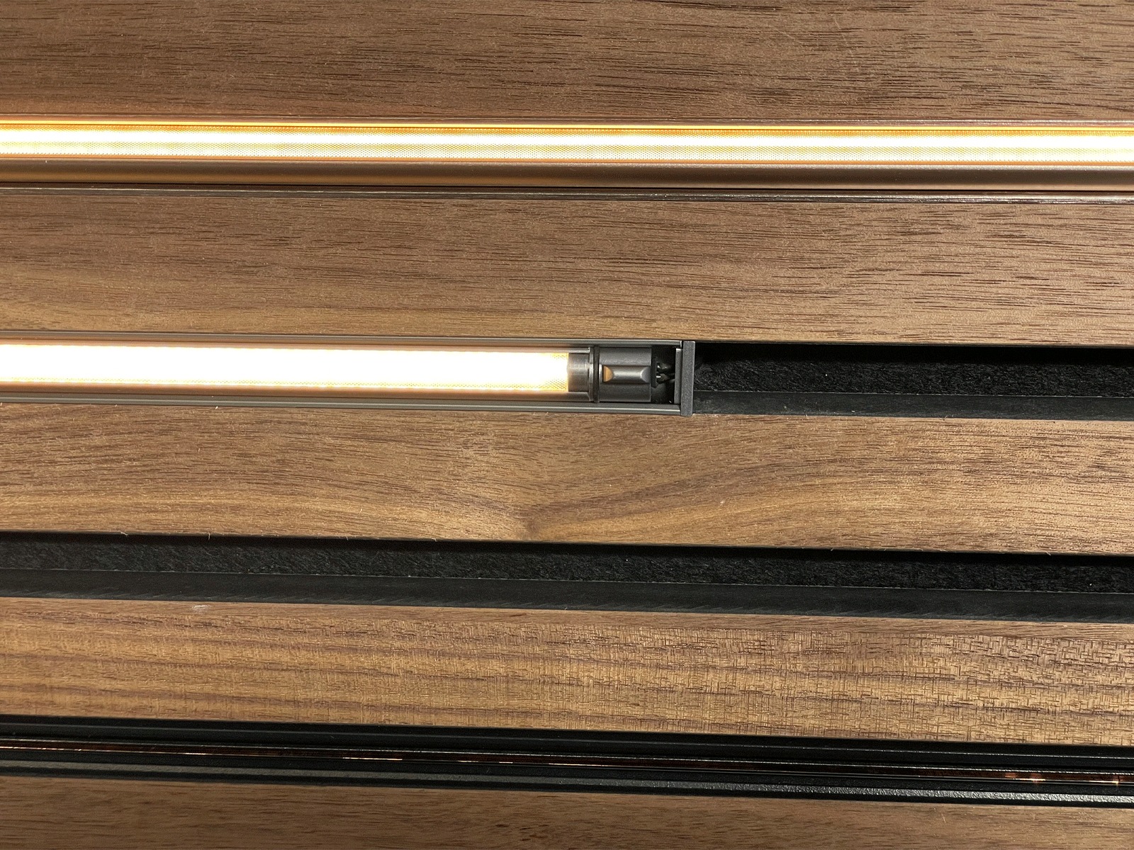Rota-Lux drejebar LED indbygningsskine 60 cm. 24V 2700K. Sort