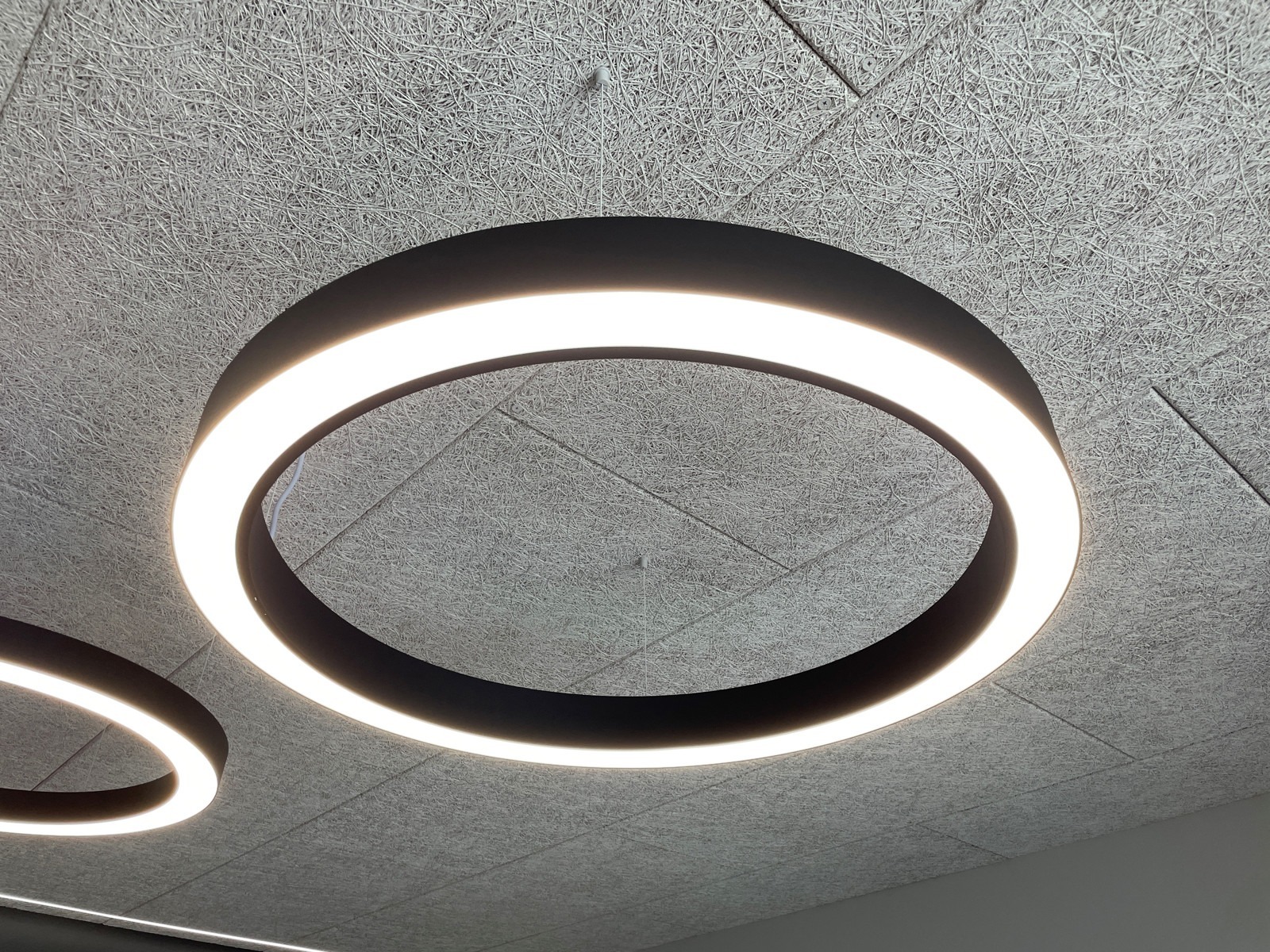 Circle Slim LED lampe Ø:783. SORT. WW+NW. on/off