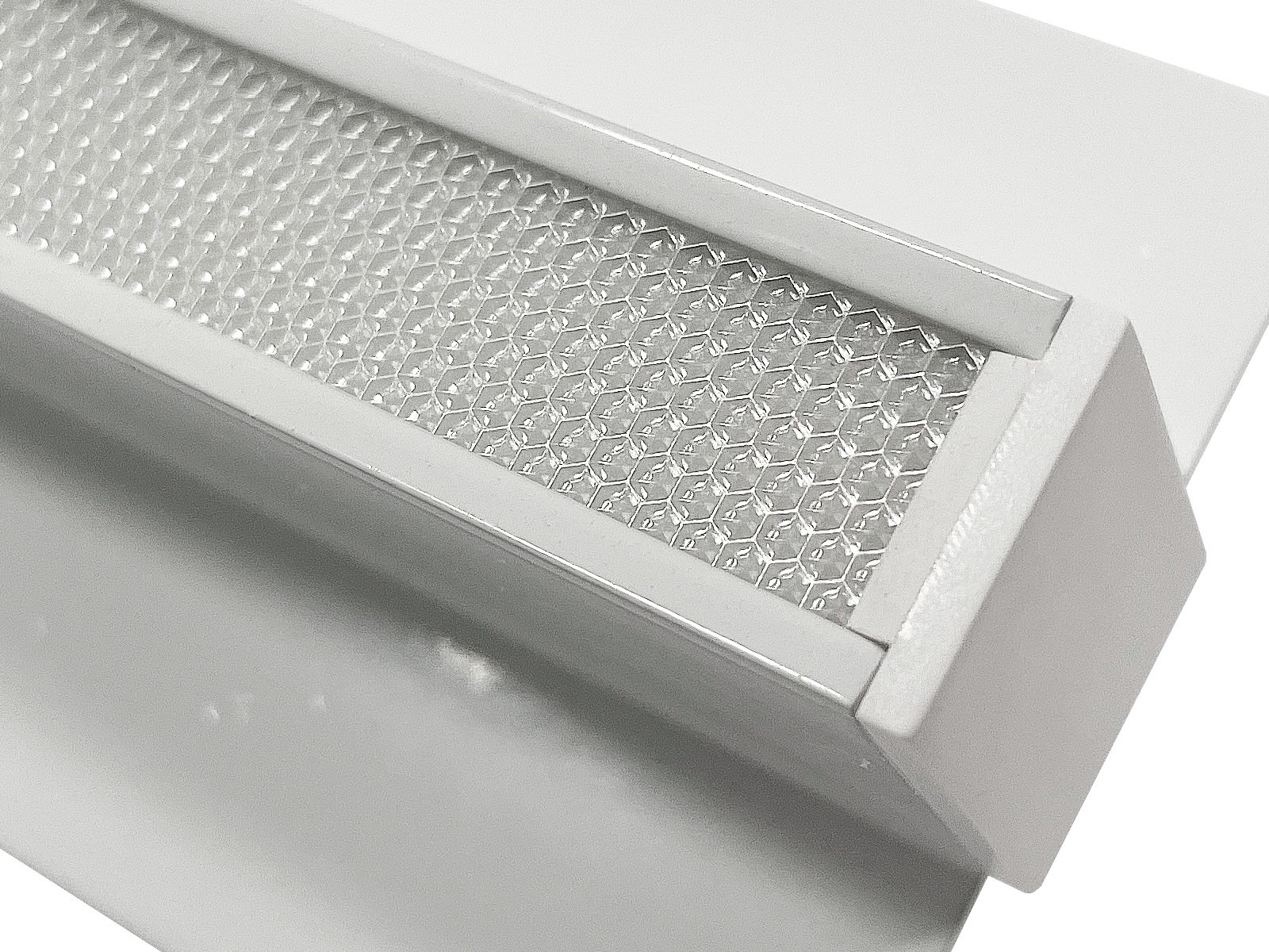 LED CCT lysskinne til Troldtekt/træbeton. 60 cm. Prismatisk. Planforsænket