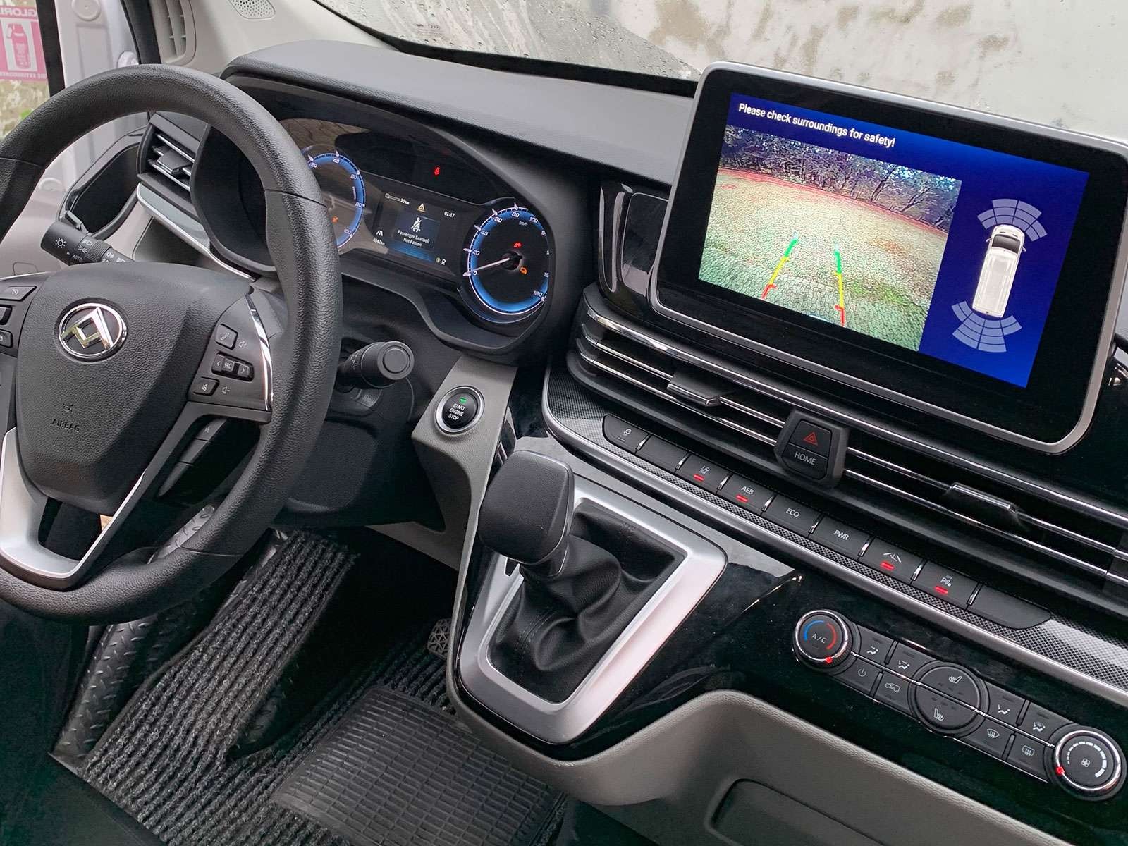 Interface for tilslutning af bakkamera på Maxus e-Delivery 9 m/10” touch system