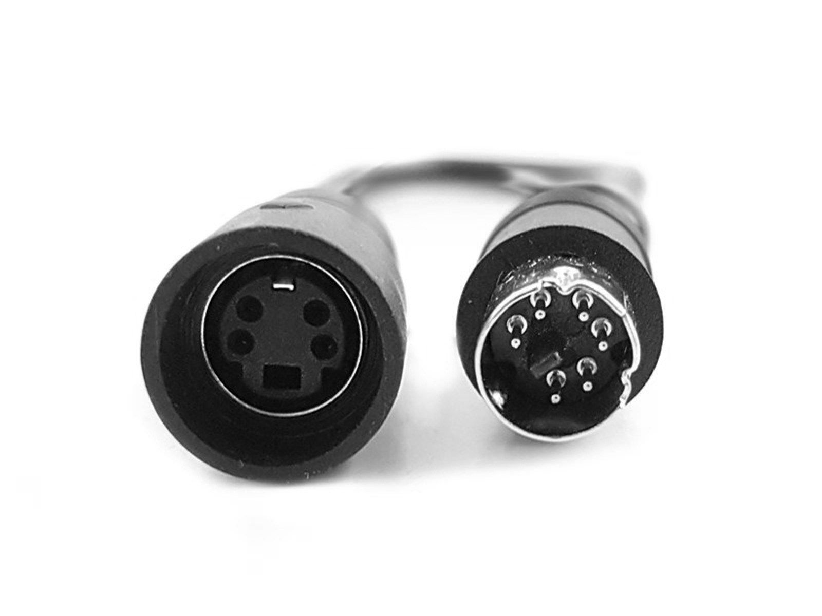 Adapter til monitor. 6pin MiniDin/Han til 4pin MiniDin/Hun